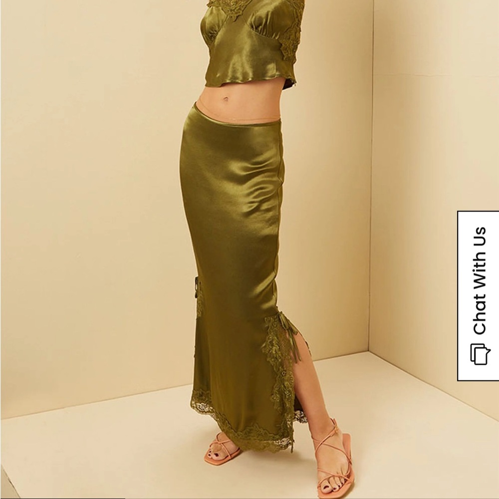 Beverly & Beck La Vita Lace Trim Maxi Skirt